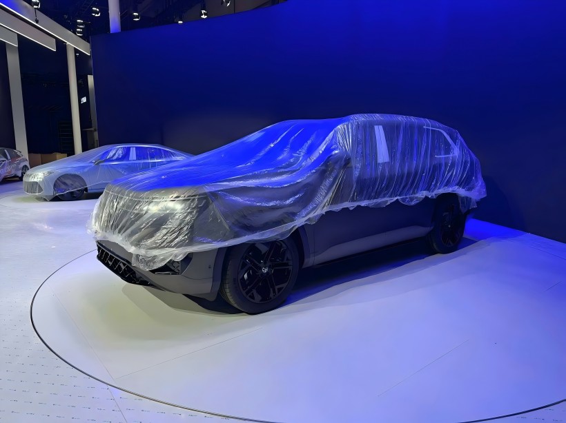Venue Explorationis ad MMXXV Shanghai Auto Show: suspected tuned Teront pro vehiculum expositae, equipped cum fumabat ludo ornamentum