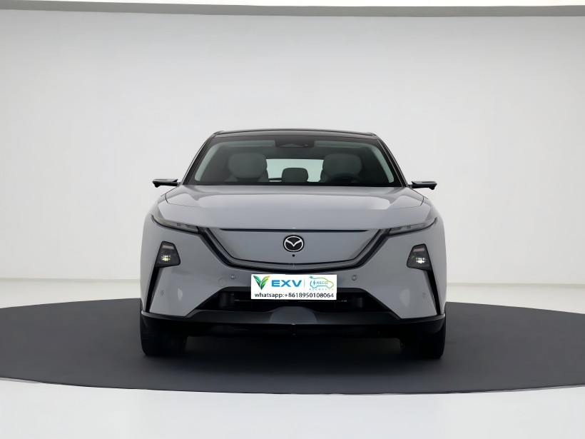 MAZDA EZDA - LX expectat ut ledo in foro per finem August. Hoc offert tam pura - electrica et extenditur - range Powertains. Interior etiam instructa cum dual - screen setup.